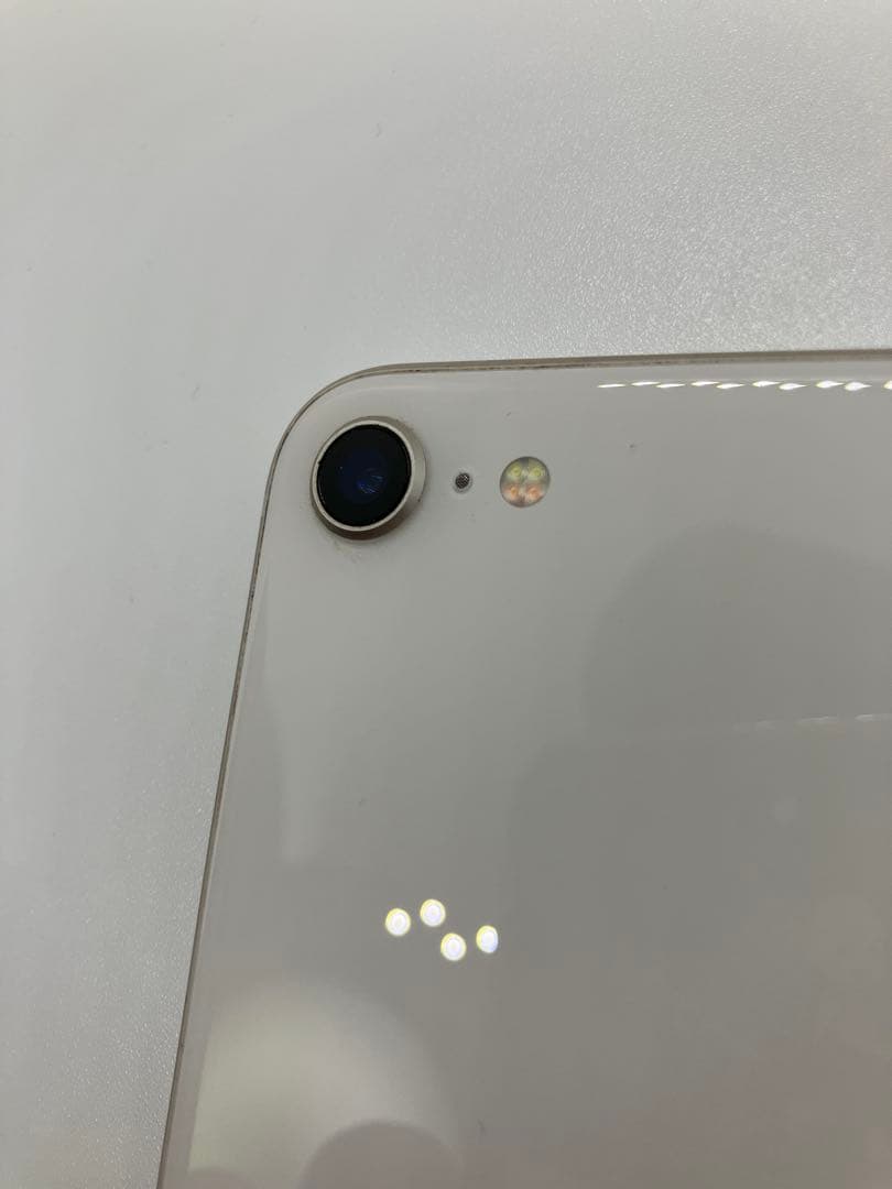 シ*️様 iPhone SE (第3世代) 64GB SIMフリー 美品バッテリ