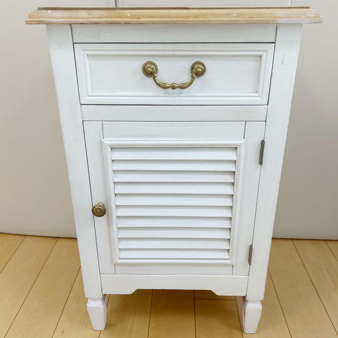 アンティーク　サイドチェスト　ブロカントシリーズ　ホワイトゴールドナイトテーブル