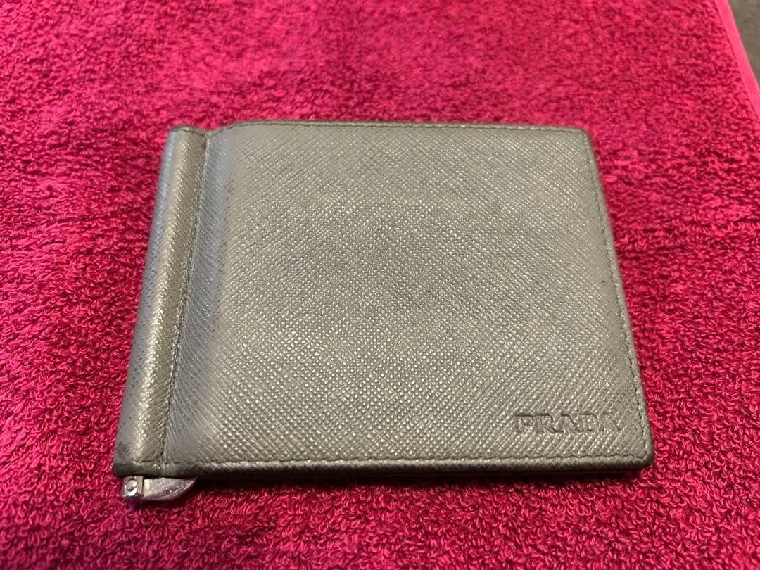 松本宝飾　PRADA グレー マネークリップ
