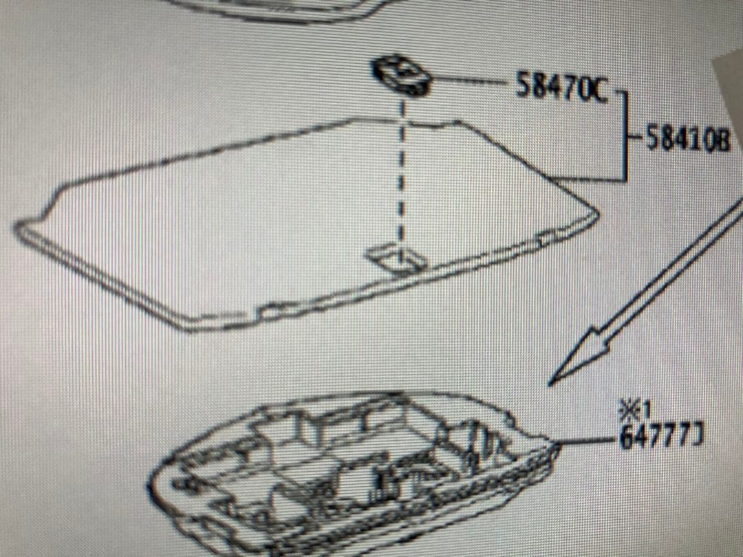 カローラスポーツ　アジャスタブルデッキボード