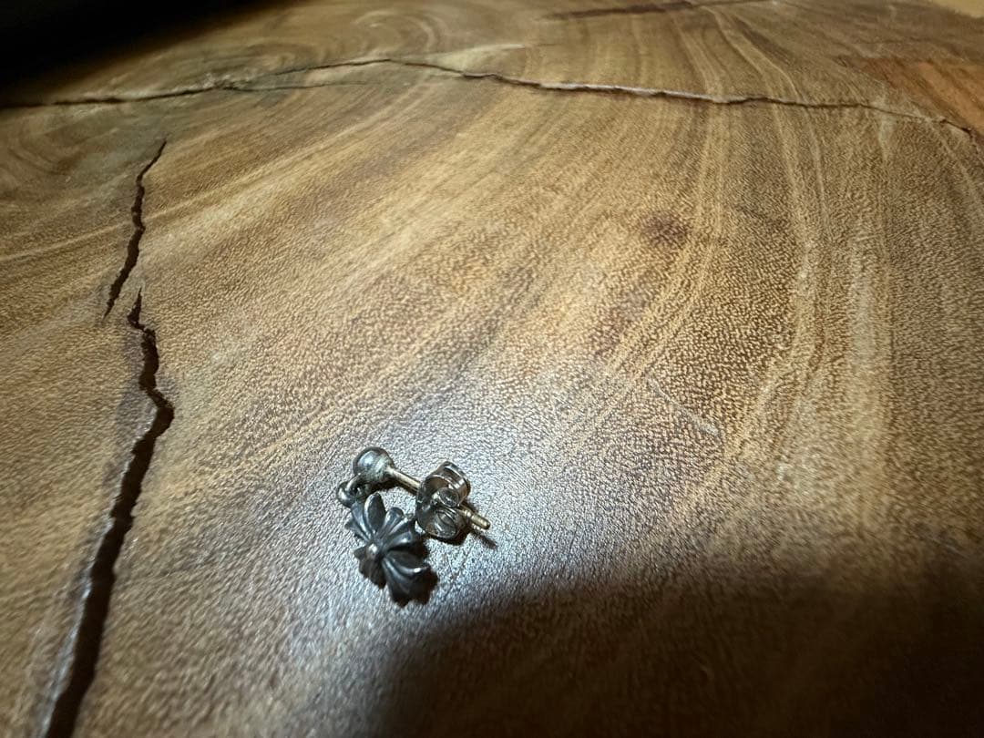 CHROME HEARTS タイニーE CHプラスドロップ シルバーピアス