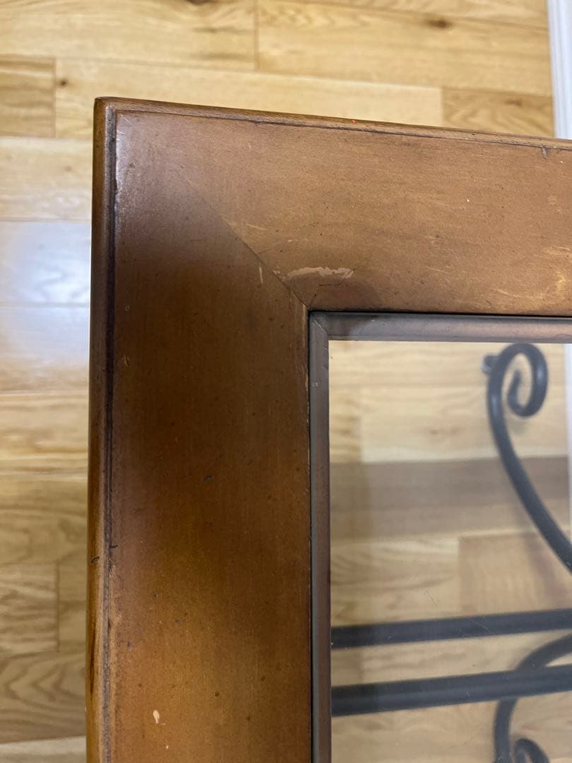 ガラス天板の木製ヴィンテージテーブル