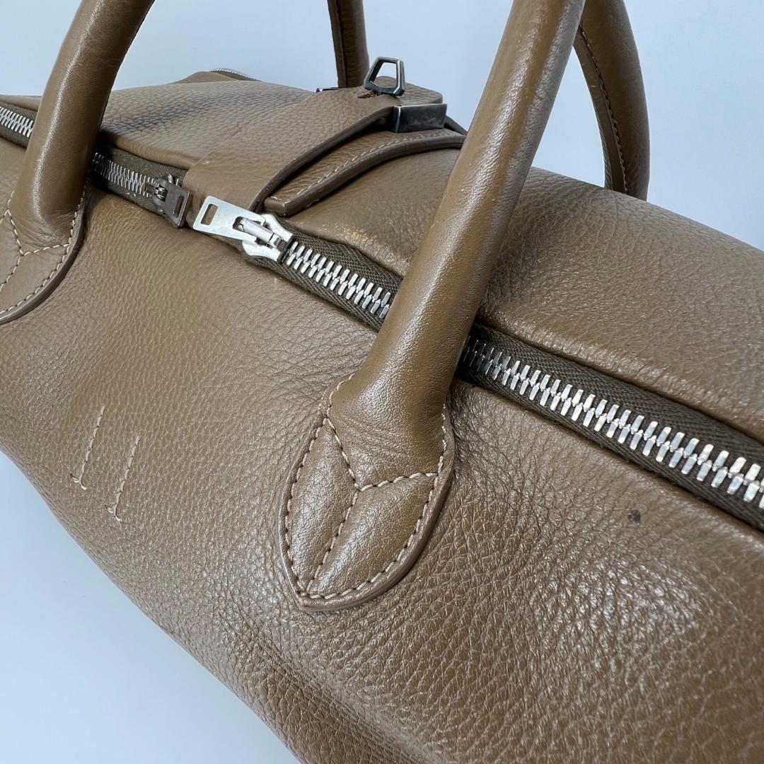 13368ゴールデングース エキパージュシボ革 レザー ボストンバッグ刺繍カーキ