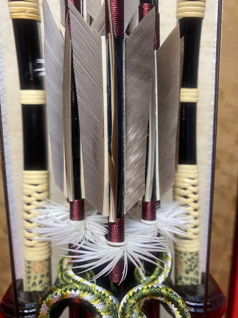 寿々登作　破魔弓　ガラスケース・水鳥鴨羽根・間口約２７×奥行約２４×高さ約６４㎝