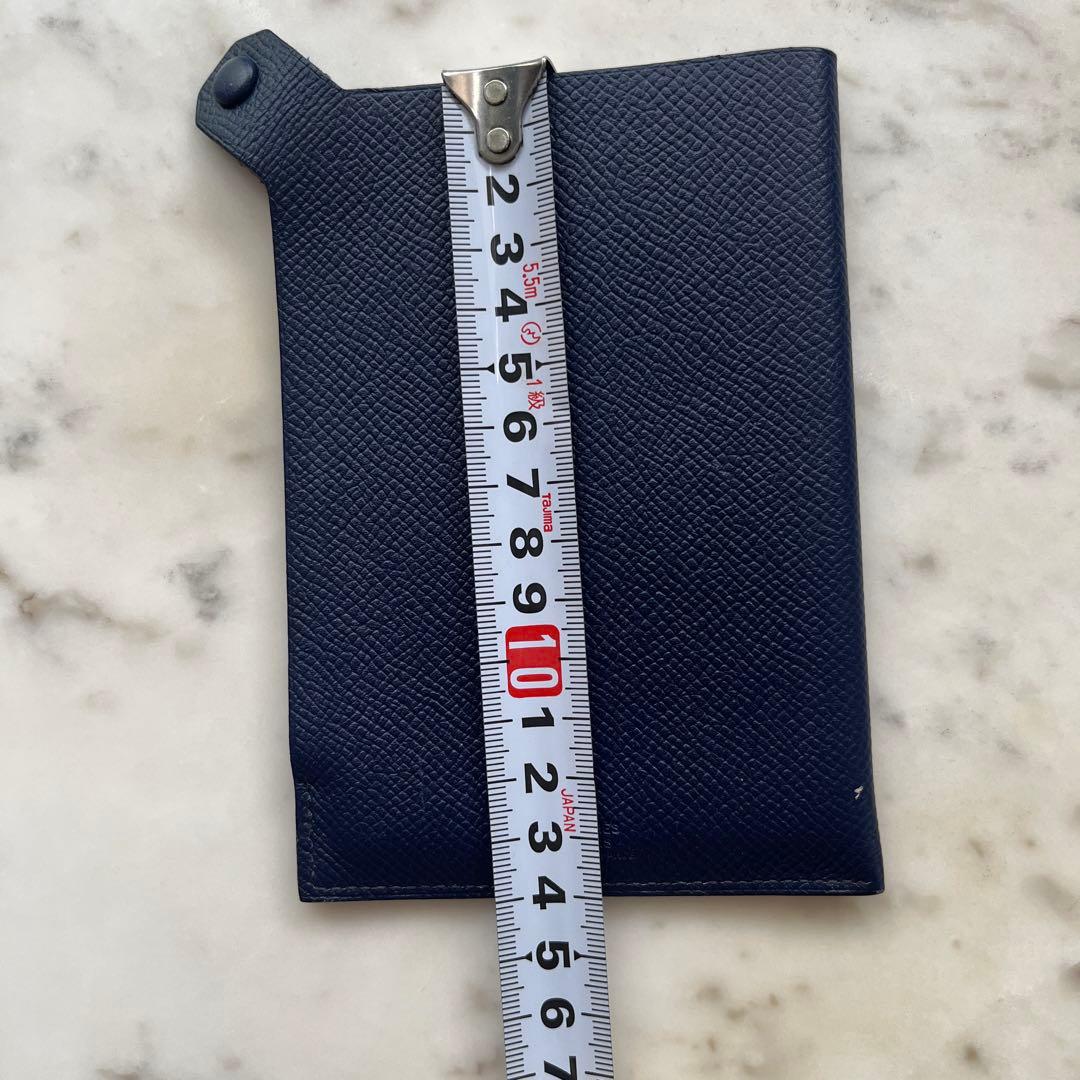 エルメス HERMESネイビー レザー パスポートケース 型押し 直営店購入