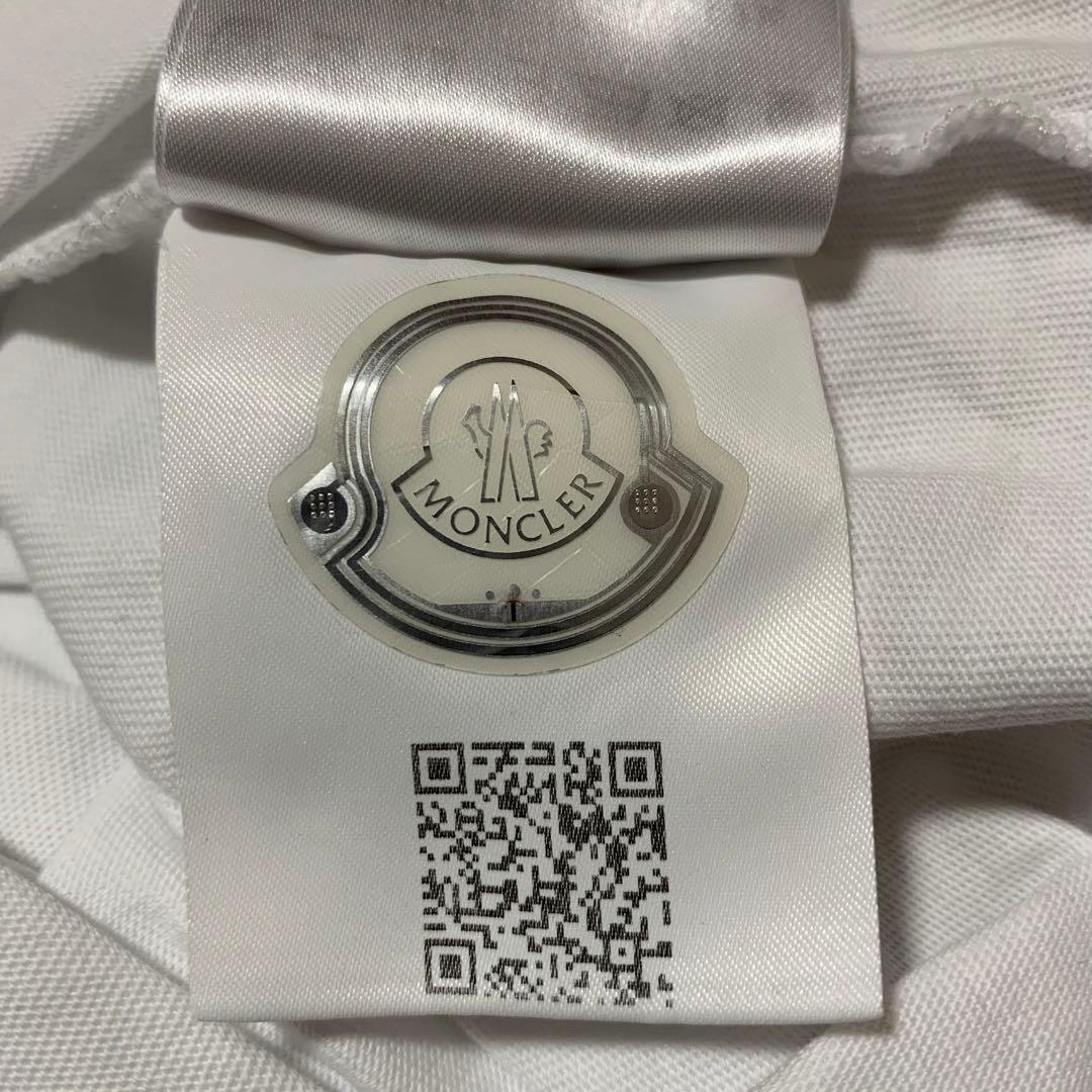 極美品　モンクレール　ロンT 長袖Tシャツ　ホワイト　XXL国内正規品4S169