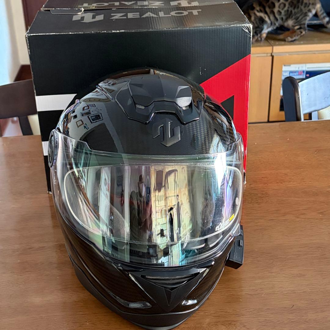 ZEALOT (ジーロット)カーボンヘルメット　ブルレイダー2