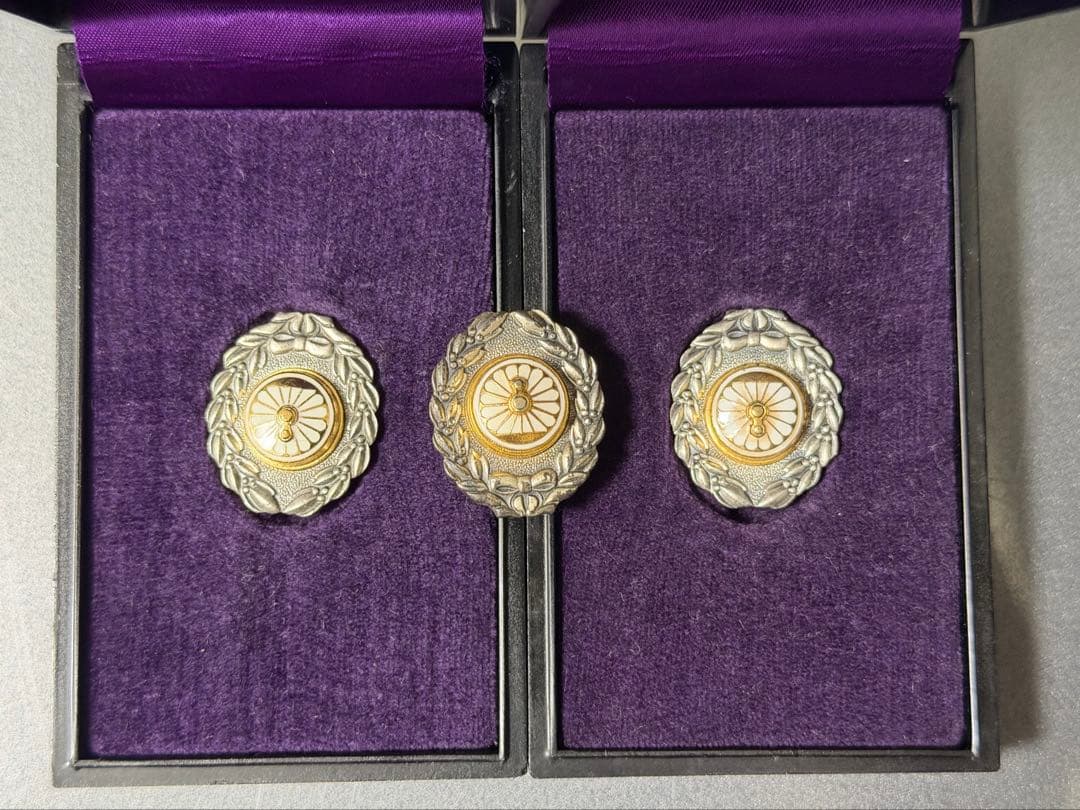 ゆ*こ様 純銀　日本国有鉄道功績章 バッジ 旧国鉄