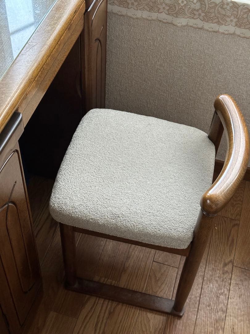 【みー】木製ドレッサー オーバルミラー付きコンセント付き　セット