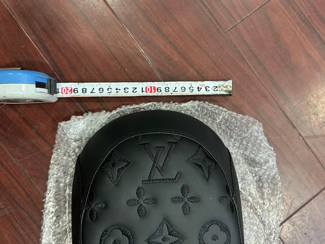 Super73カスタムシート(サイズ載せあり)、穴取り付け工事別途になります。