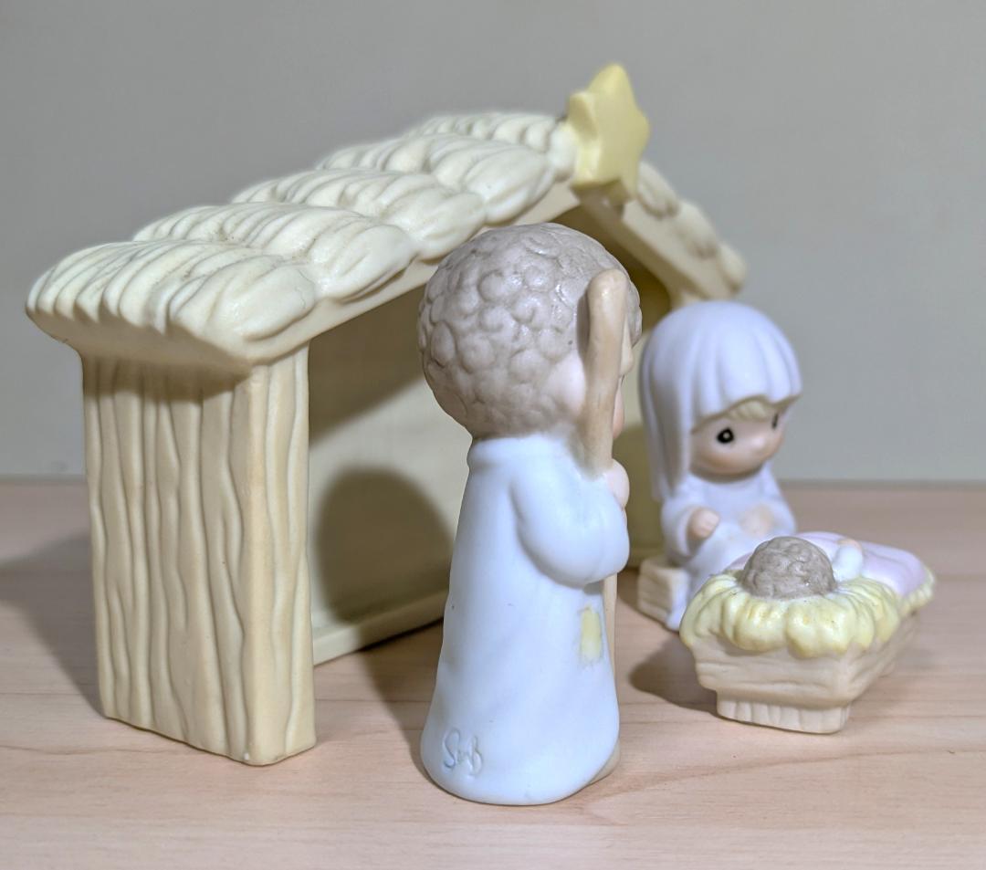 プレシャスモーメント　He Came As The Gift Of God...