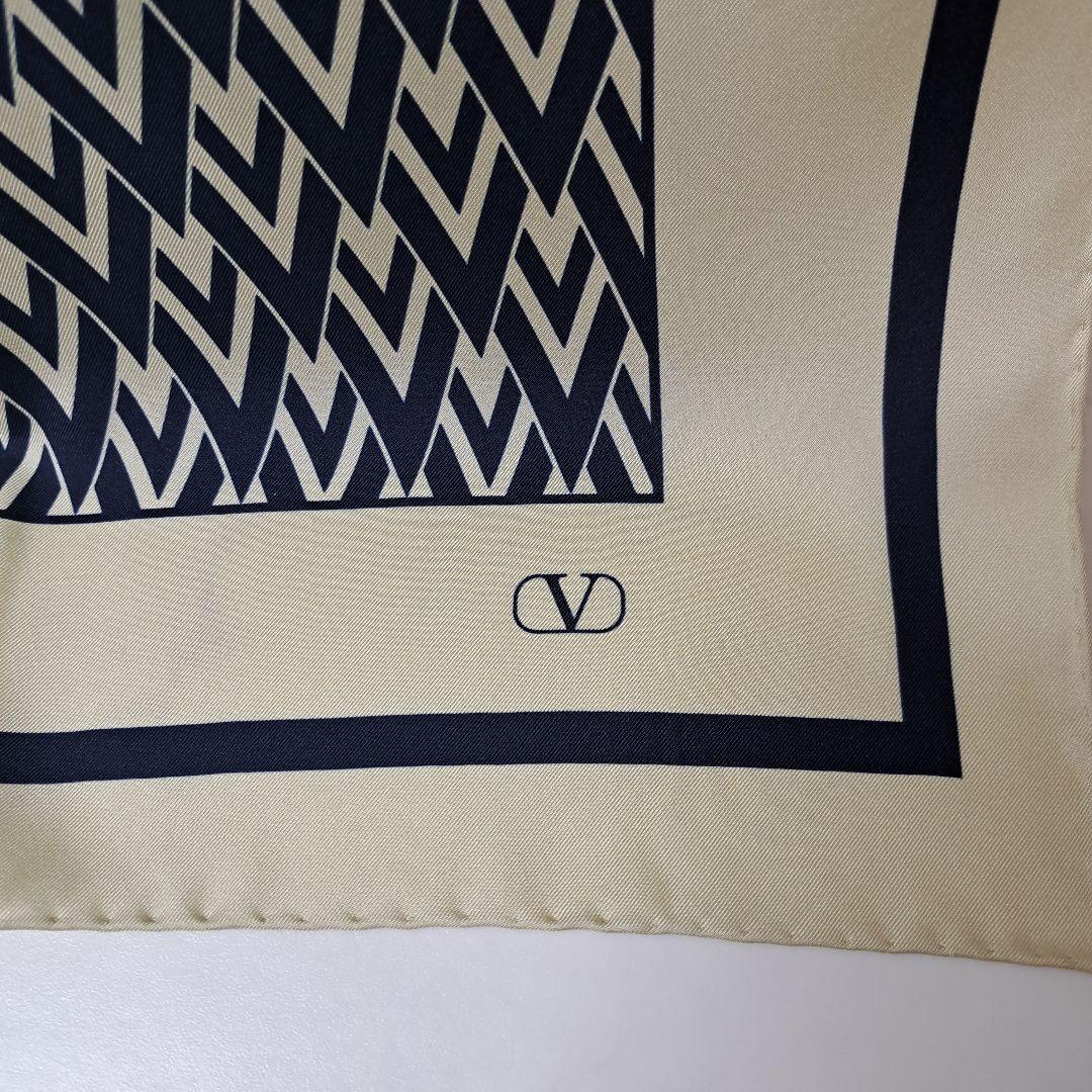 20251209　ヴァレンティノ　スカーフ　ロゴ　ネイビー　※値下げ不可.