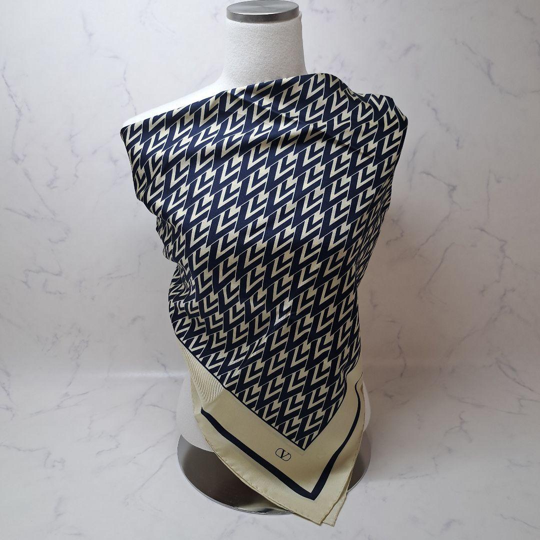 20251209　ヴァレンティノ　スカーフ　ロゴ　ネイビー　※値下げ不可.