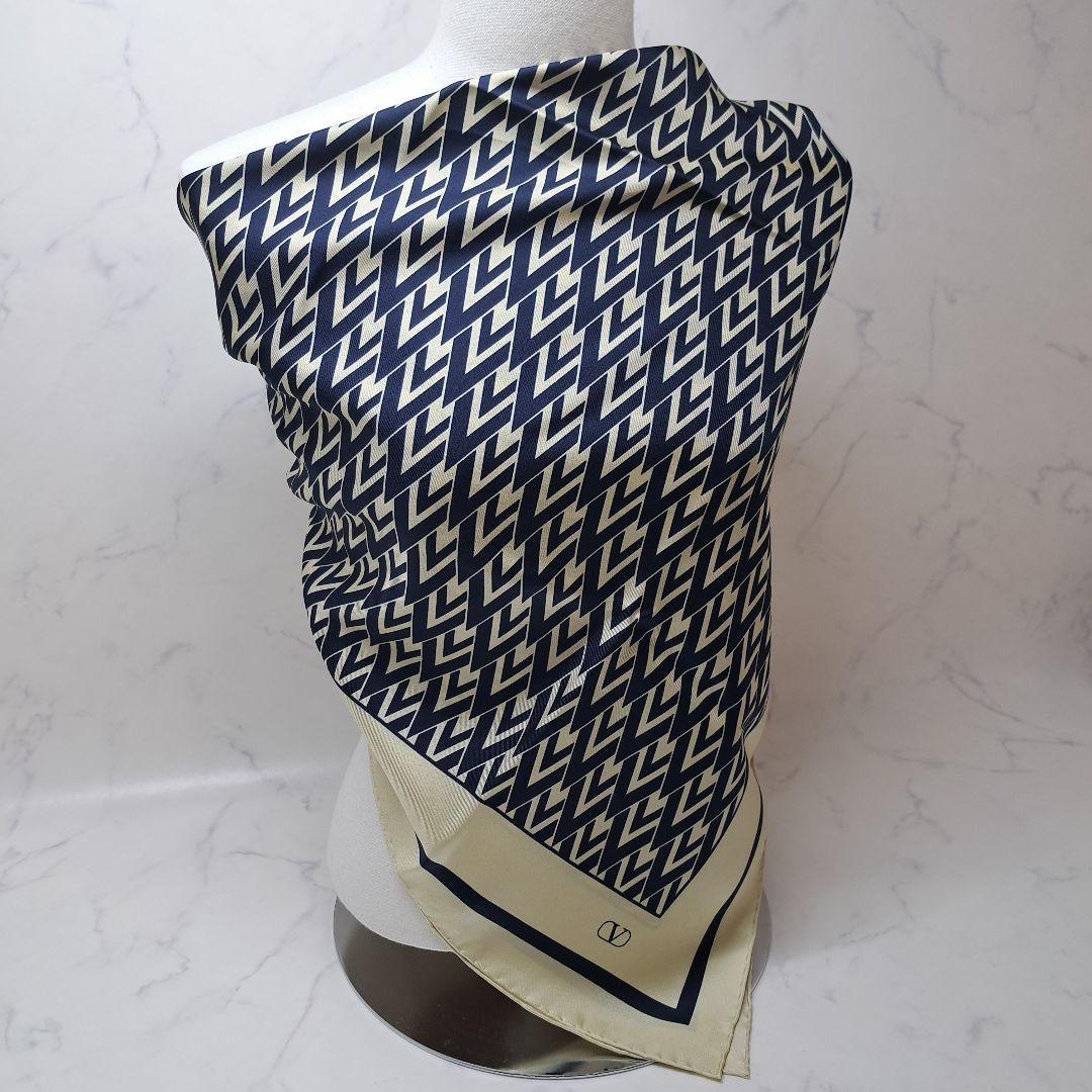 20251209　ヴァレンティノ　スカーフ　ロゴ　ネイビー　※値下げ不可.