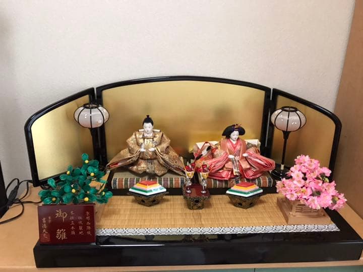 宮内庁御用達「吉徳大光」の雛人形