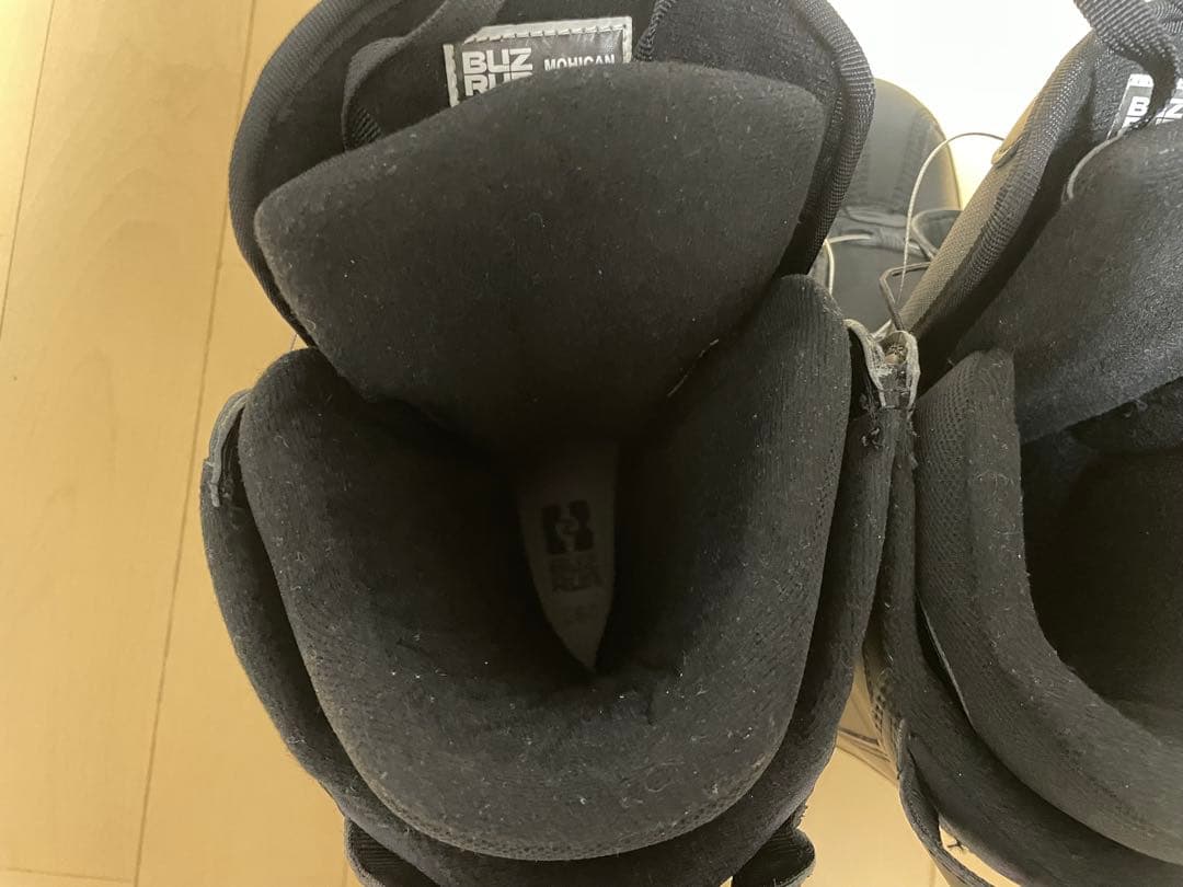 【美品】スノーボードブーツ 28cm BUZRUN