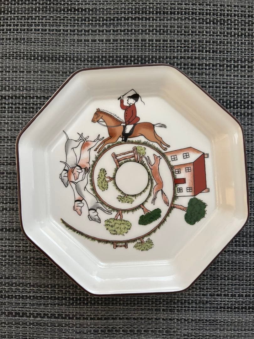 ウェッジウッド【黒壺】ハンティングシーン　カップ＆ソーサー 、プレートセット