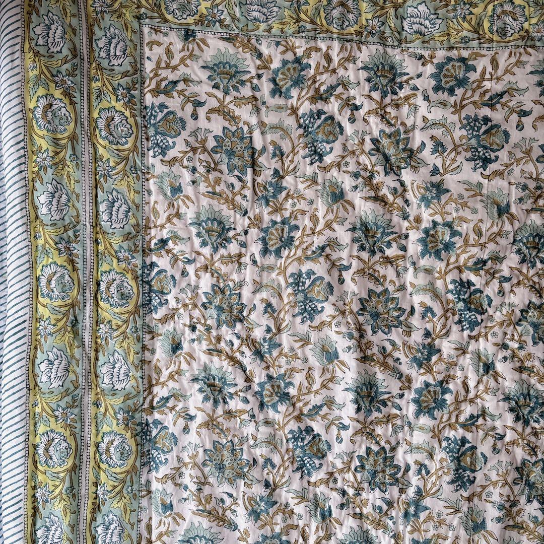 未使用※訳アリ　インド ブロックプリント 中綿入りキルト ライムイエロー　ラグ