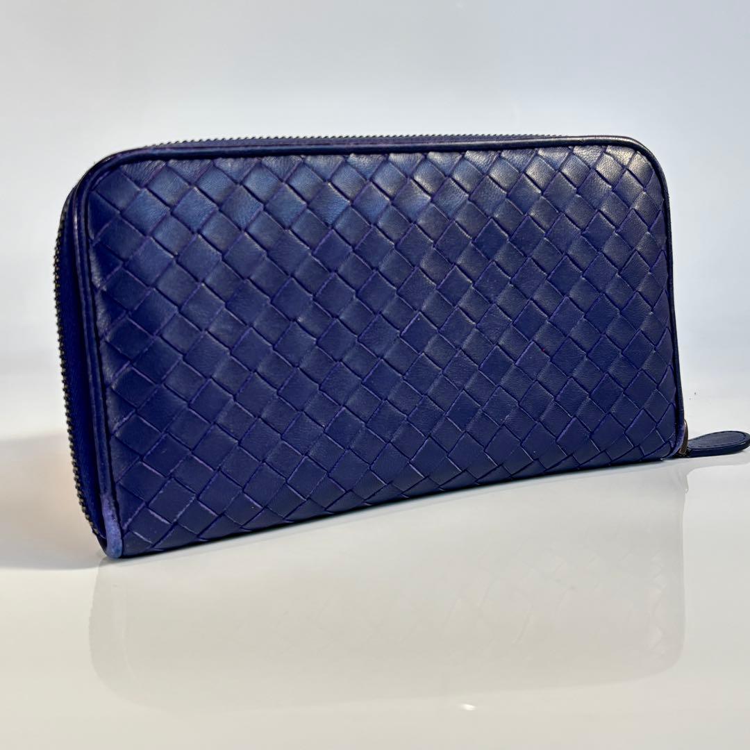 美品 ボッテガヴェネタ イントレチャート 長財布 ラウンドファスナー ブルー系