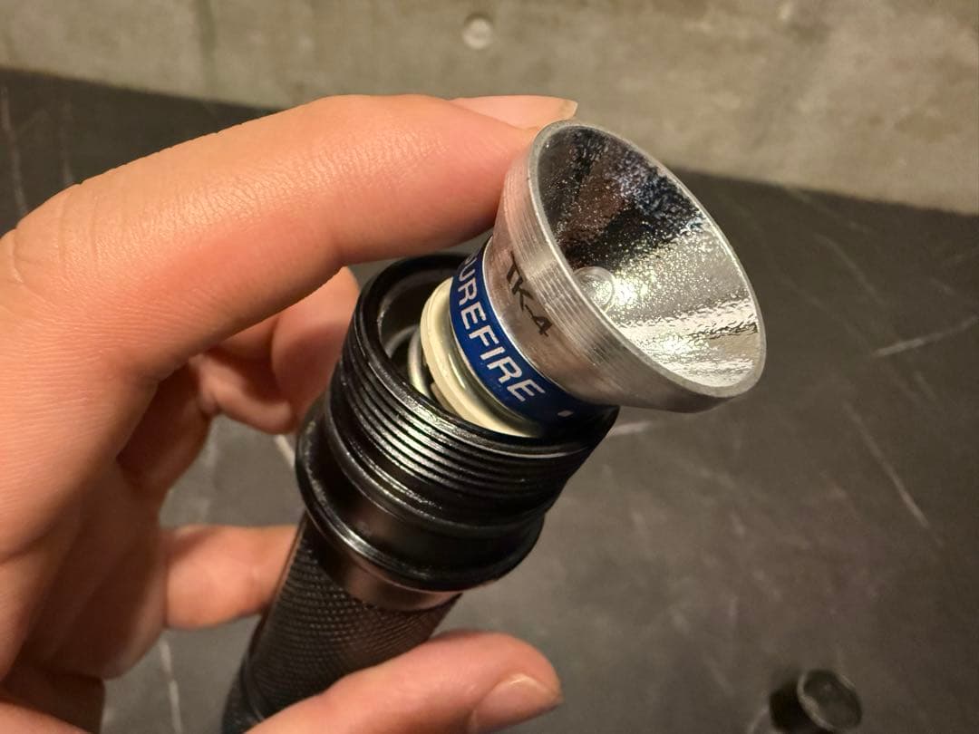 【またまた値下げ！】SUREFIRE 6P