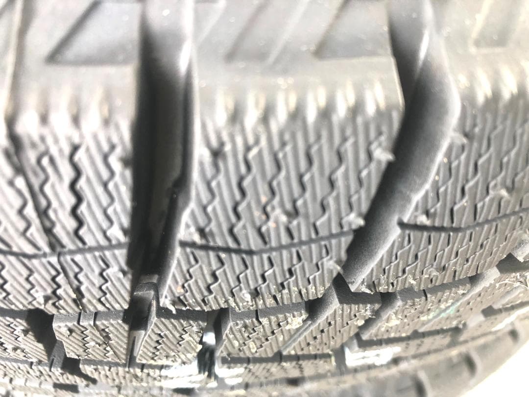 4本新品25年製185/65R15ダンロップ WINTER MAXX WM02