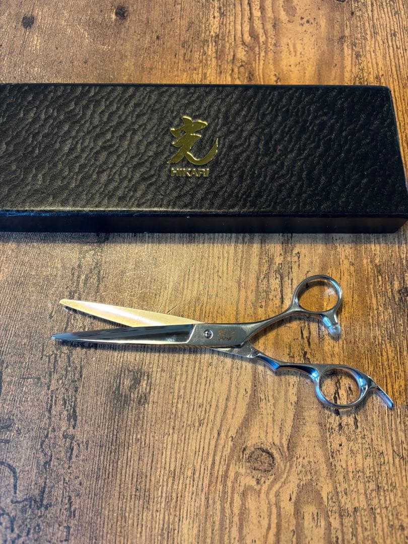 光　プロ用シザー 専用ケース付き