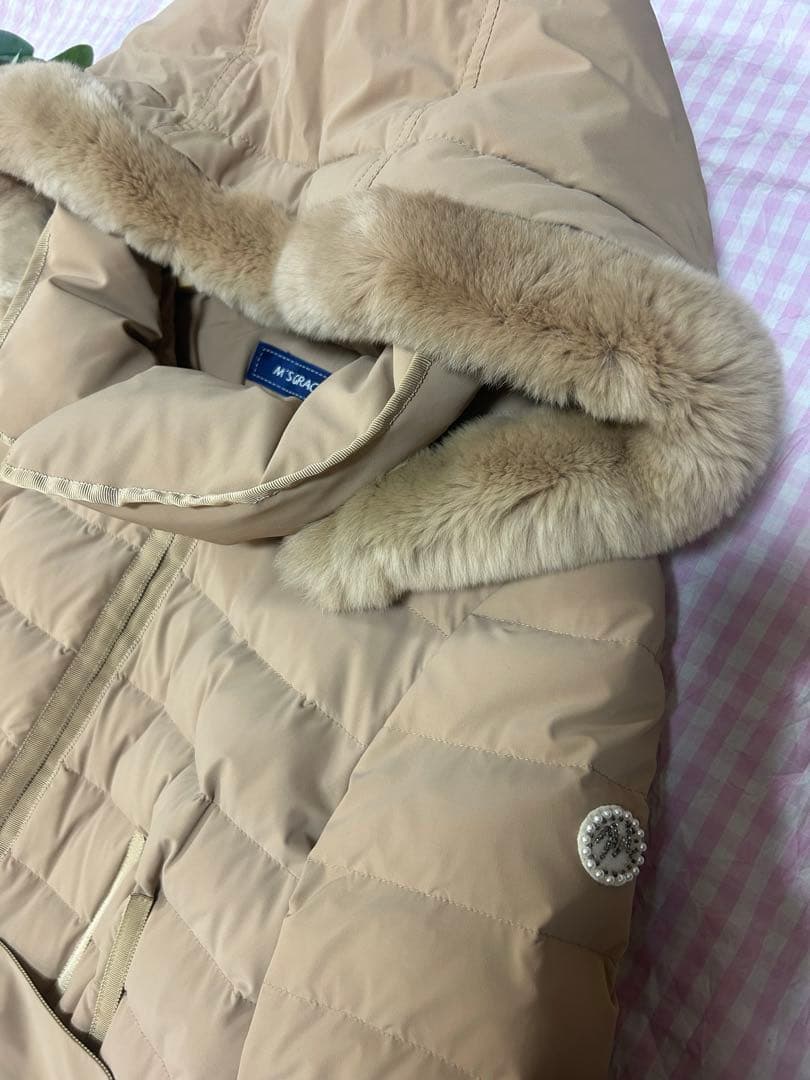 エムズグレイシー　ベージュ　ダウン　ロングコート　リボンつき　レッキスファー