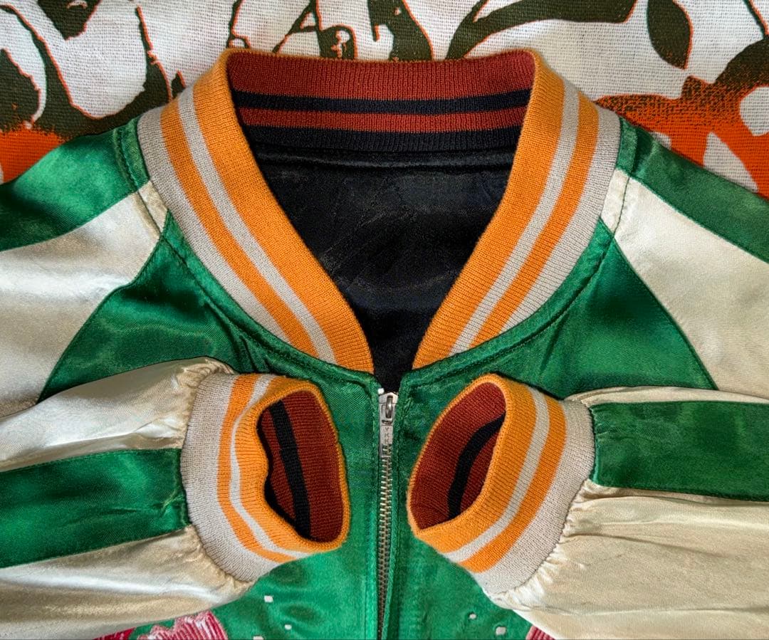 ★超美品！100着限定 居楽仁 イオラニ リバーシブルスカジャン金魚柄グリーンL