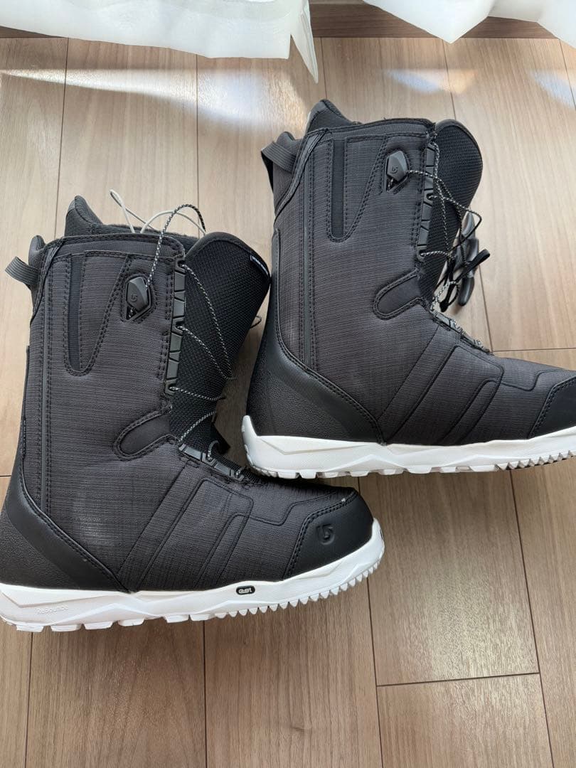 Burton スノーボードブーツ ブラック　専用ケース付き
