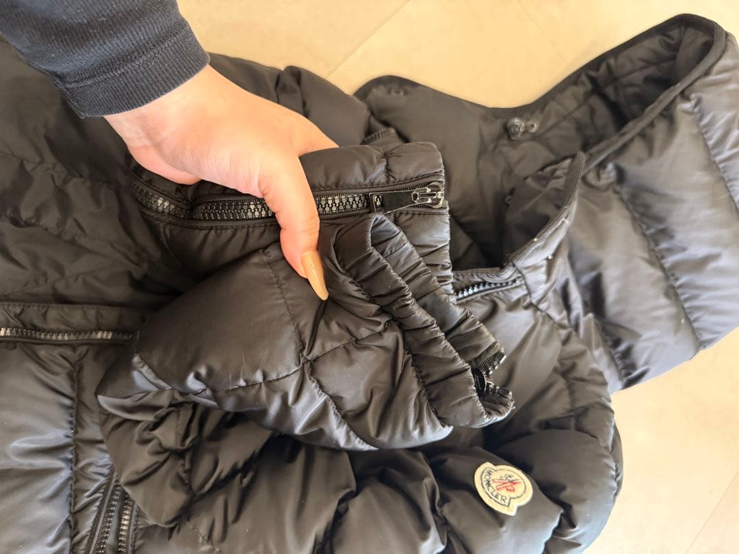 モンクレール Moncler ベチュラ ダウン 黒