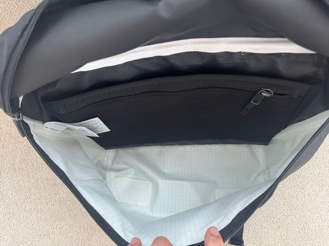 アークテリクス グランヴィル10 クーリエ メッセンジャーバッグ ブラック