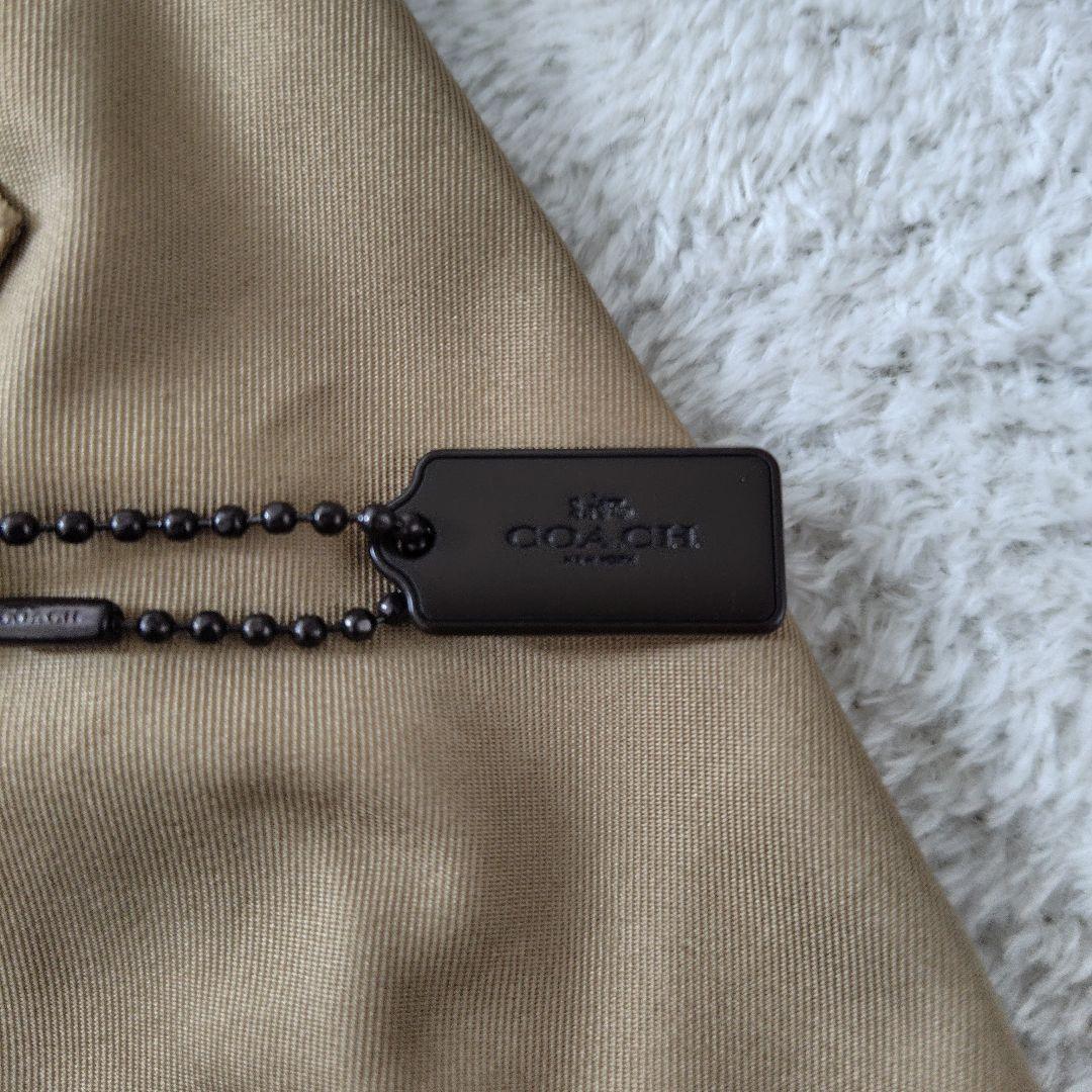 未使用に近い　コーチ　トレンチコート　チャーム付き　ラムレザー　F33778