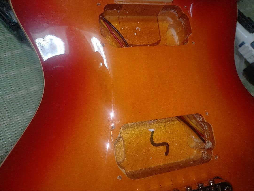 Les Paulタイプ サンバースト メーカー不明　ディープジョイント