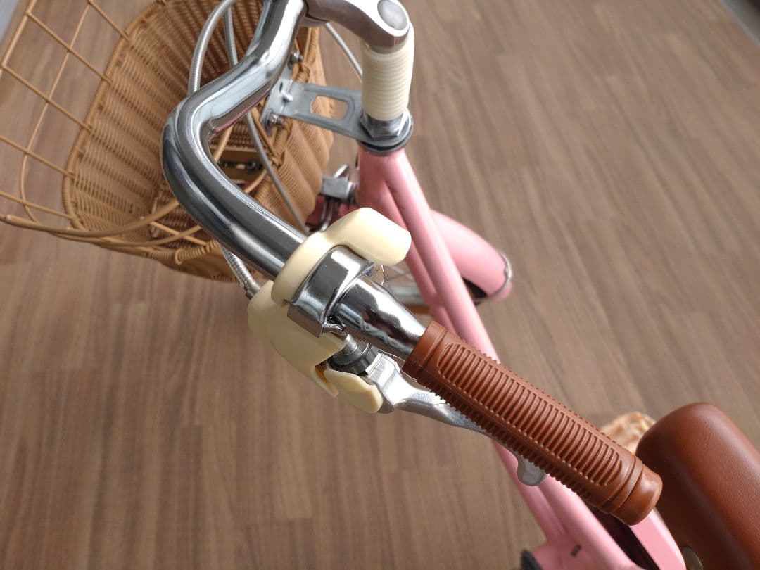 ブリヂストン　HACCHI（ハッチ）16インチ　HC162 ピンク