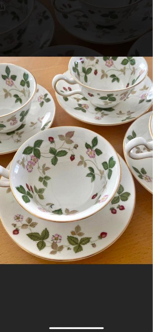 ウェッジウッド　ワイルドベリーティーカップ&ソーサーペアセット