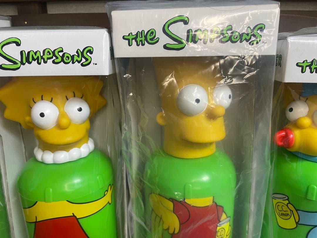 Miu Miu非売品　The Simpsons ボトルクーラー