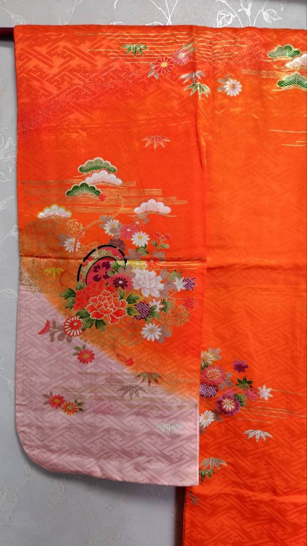 RK559子供着物四つ身7歳前後用着丈134センチ裄丈55センチ美品非常に綺麗