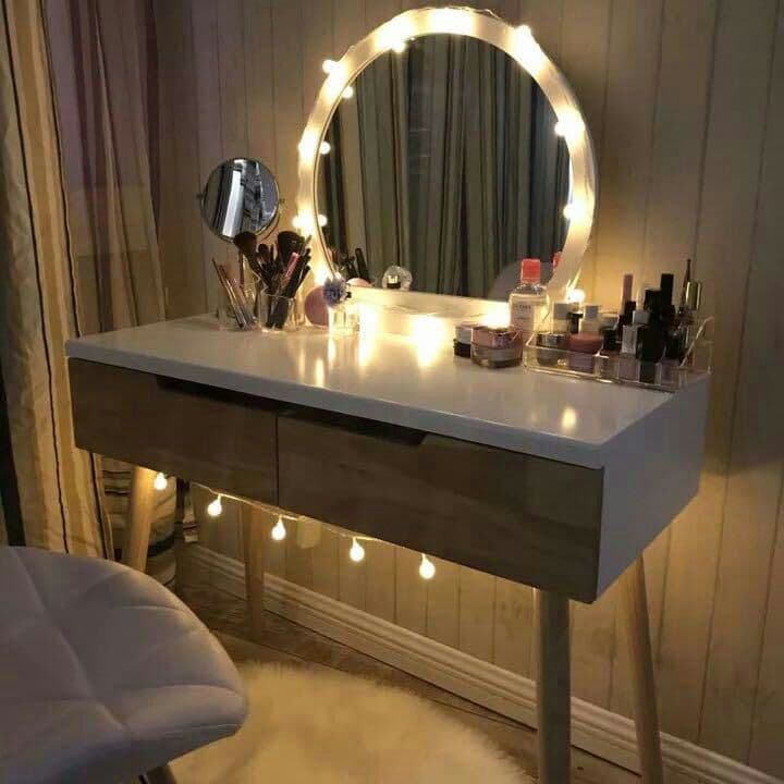 オシャレホワイ木製　ドレッサー　スツール　ライトセット