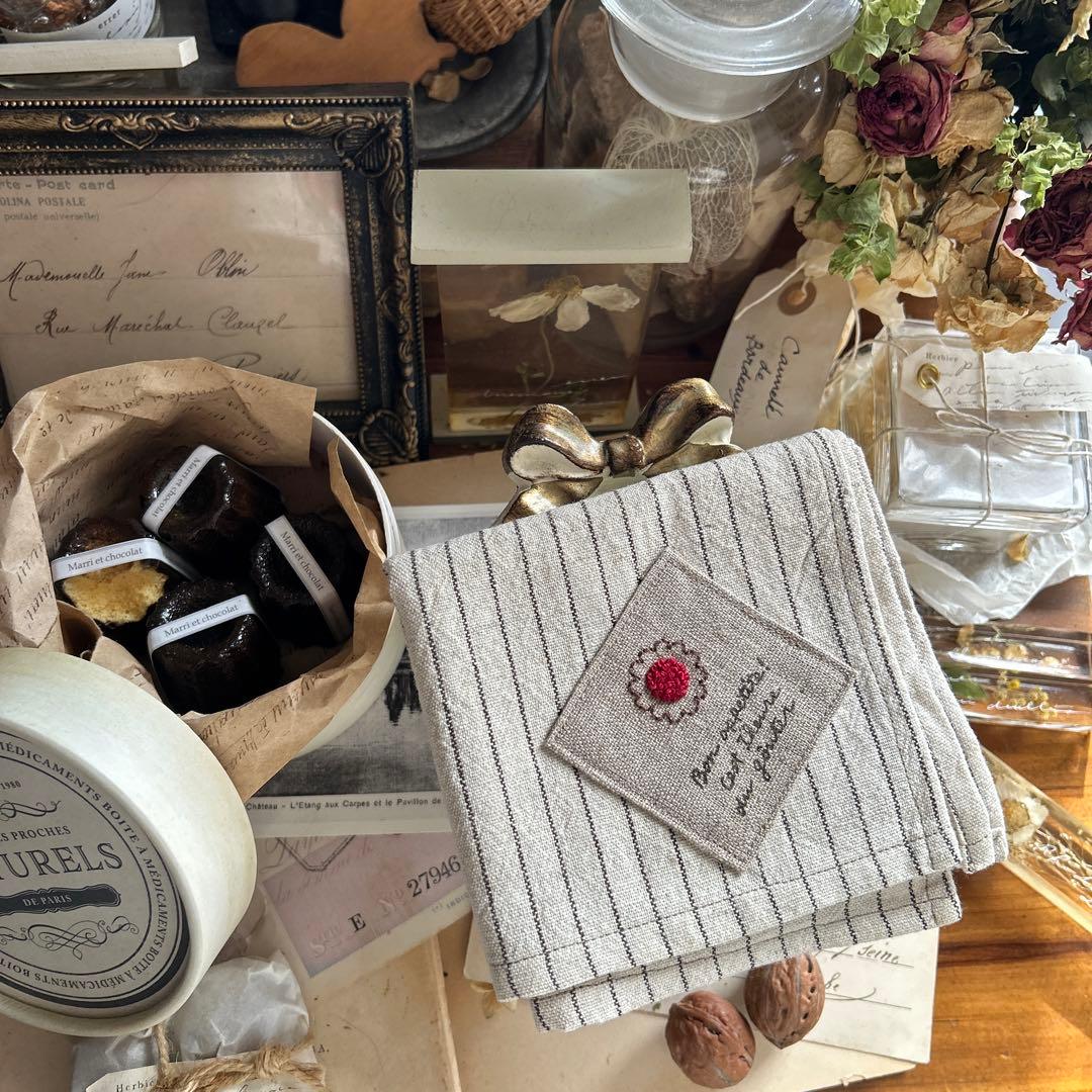 trifolium × おやつ屋 ハイジ コラボ リネン クロス