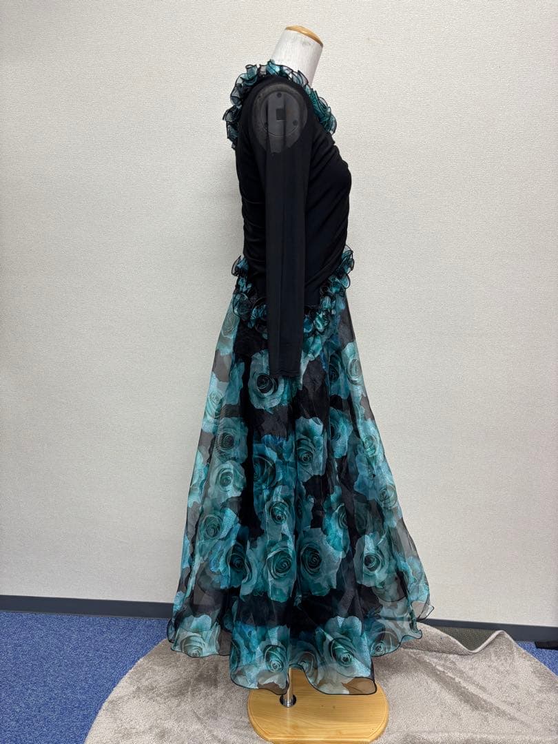 社交ダンス用バラ柄ワンピース