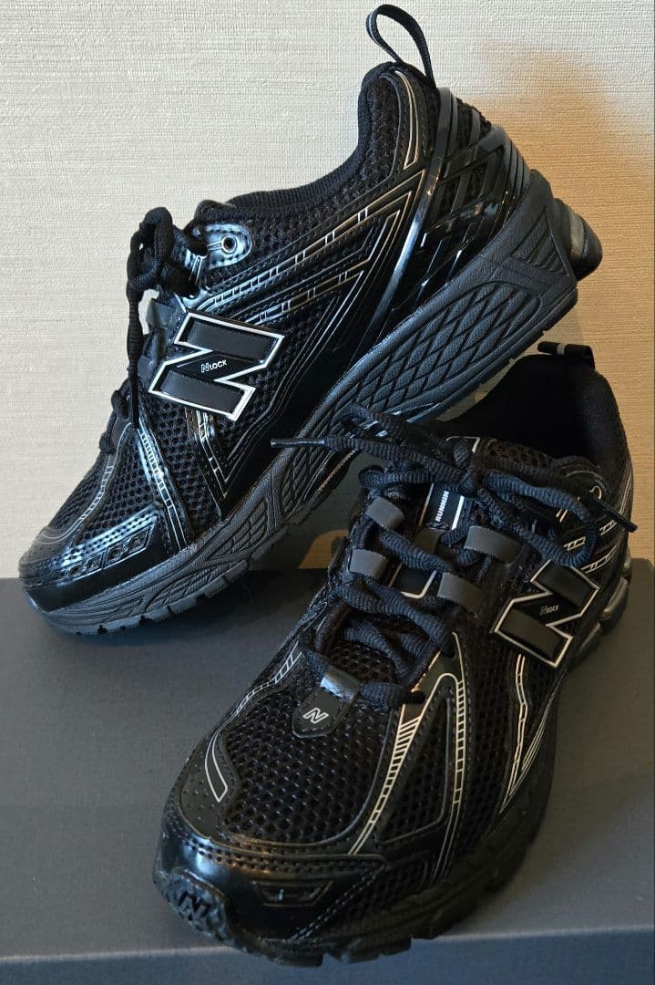 New Balance 1906R ブラック