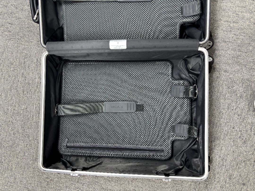 しゅろ。 RIMOWA リモワ　ルフトハンザ航空コラボモデル希少