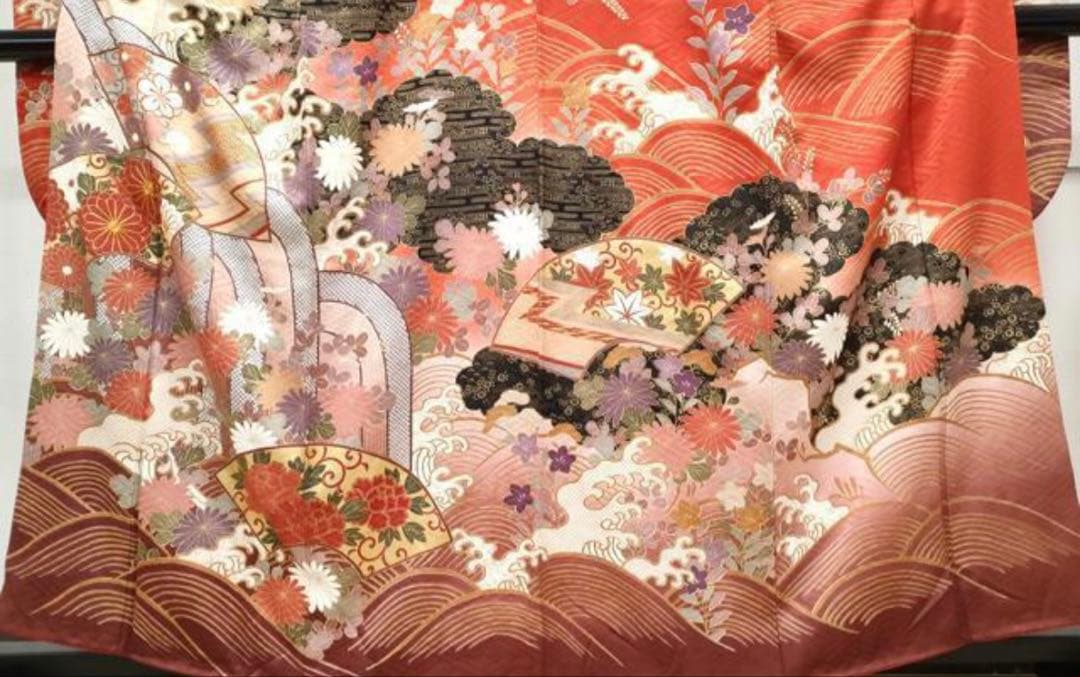 なのなのbox振袖長襦袢サイズS〜M 正絹　花柄 波模様