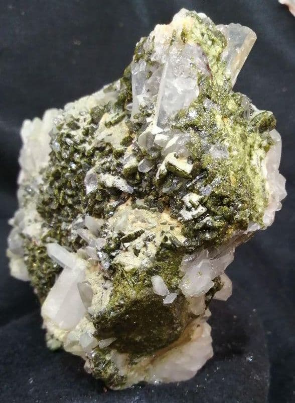 mt166水晶 エピドート 共生クラスター1.14kgー