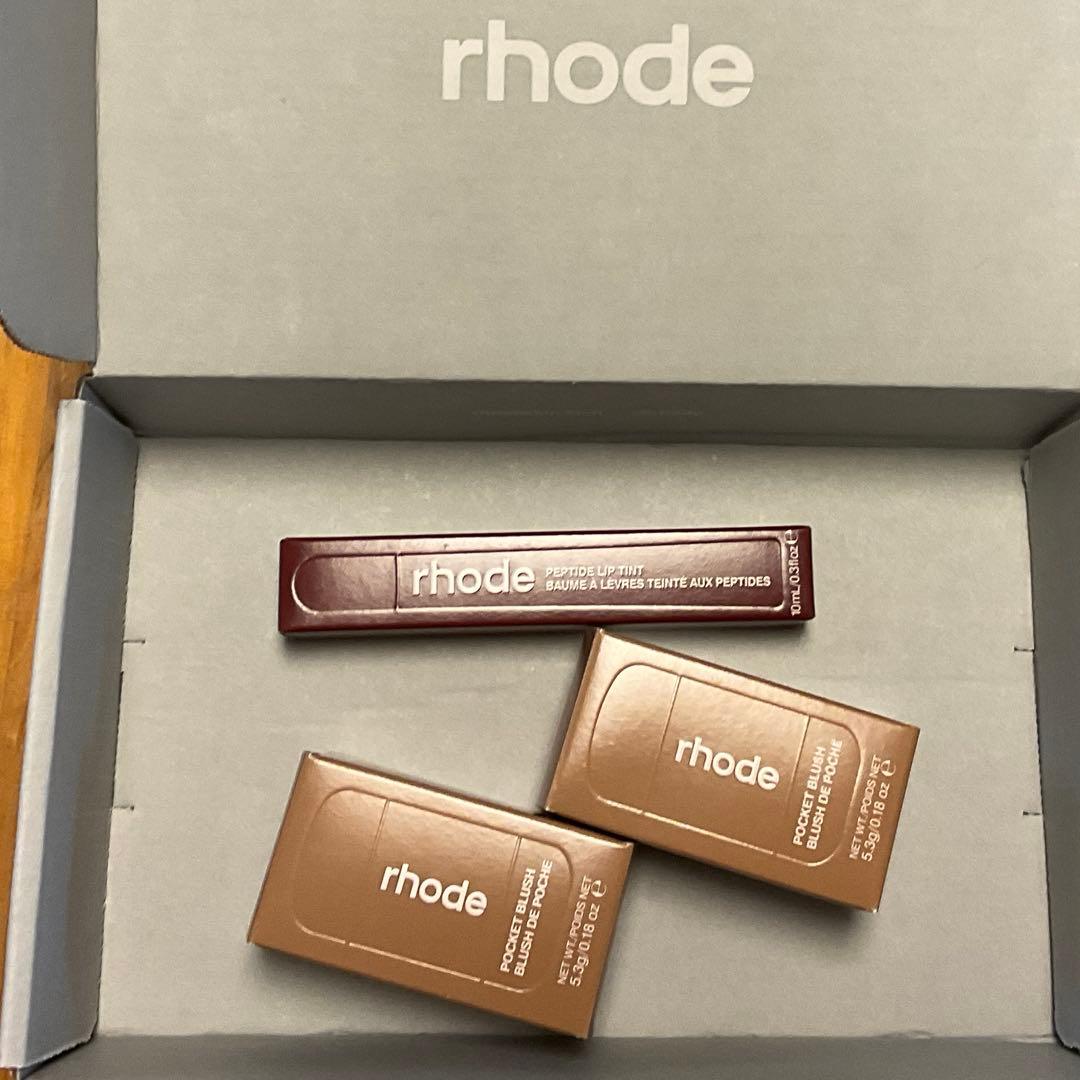 RHODE ヘイリー PLUM ポケット ブラッシュ+PBJリップ ティント