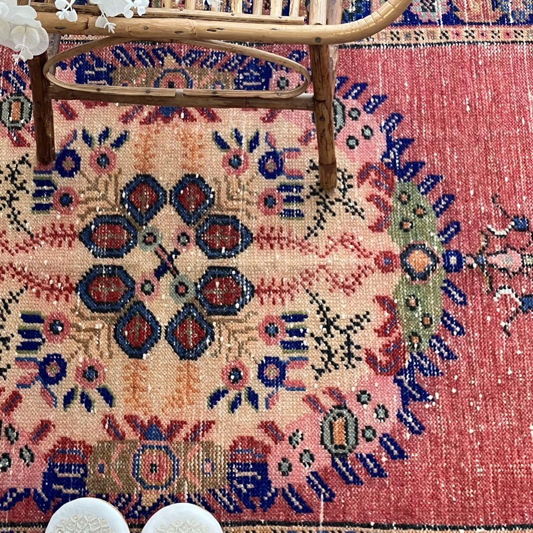 ギュネイラグ✳︎90×182✳︎ピンクレッド　ネイビーブルー　トルコヴィンテージラグ