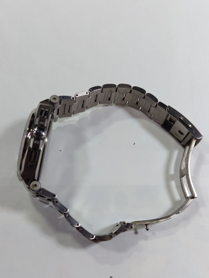 シチズンアテッサ　ダイレクトフライト　エコドライブ　電波時計　軽量チタン製