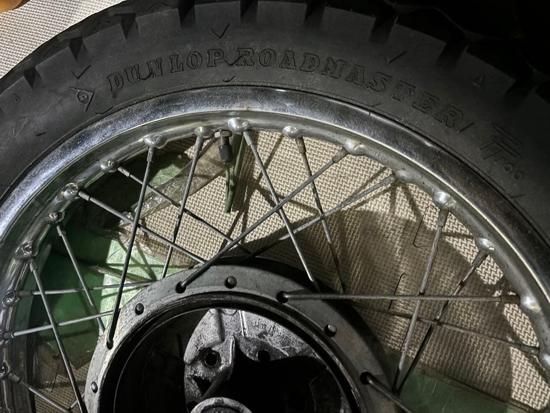 ス*ル様 GT380 リアホイール　ダンロップ オンロード スポークホイール