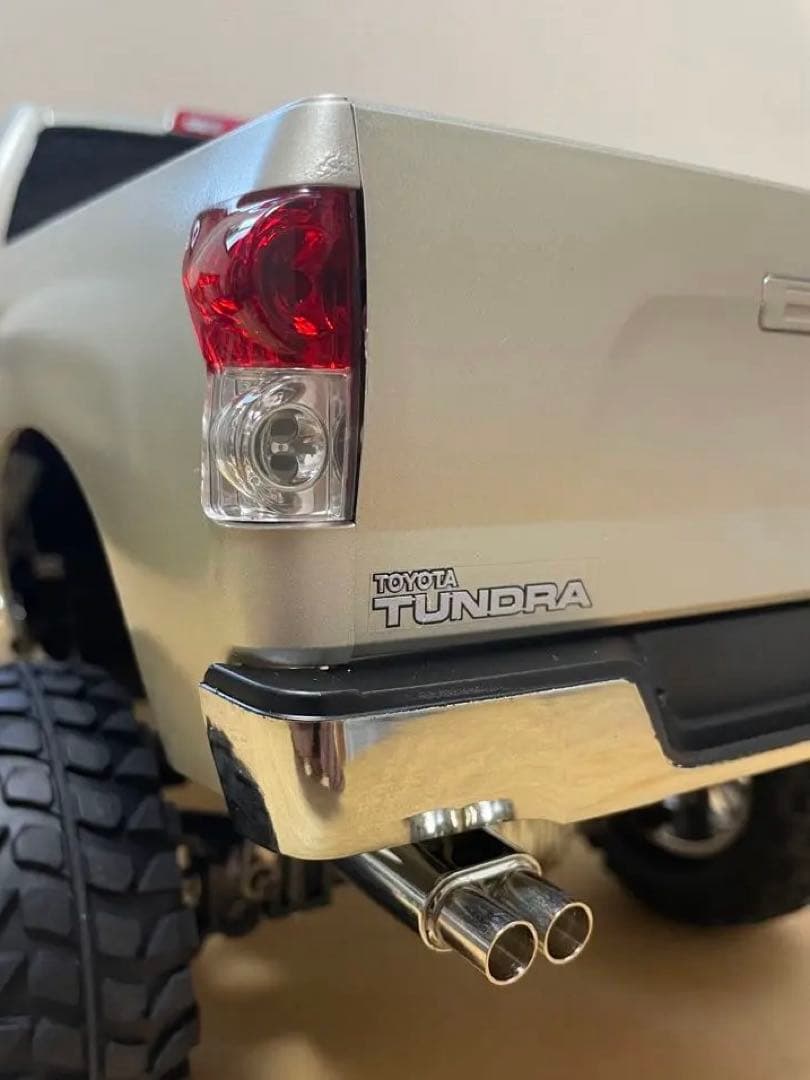 タミヤ　タンドラ　ハイリフト　組み立て塗装済み