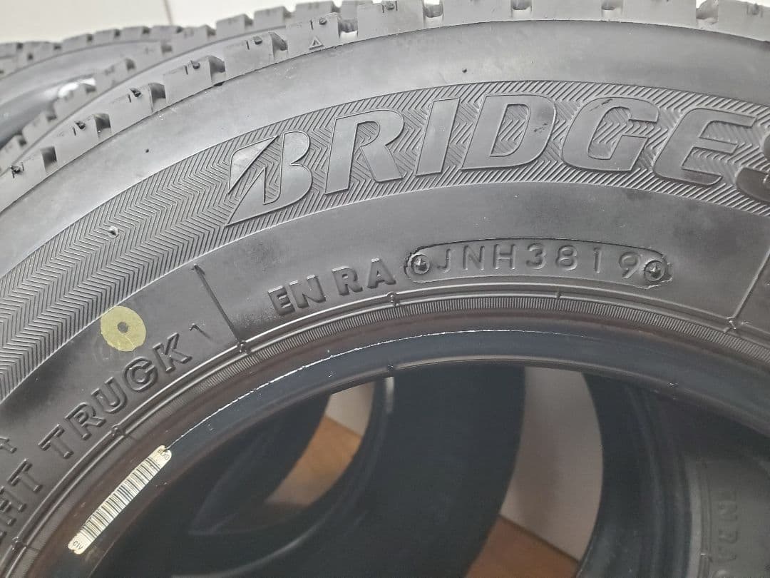 145/80Q12 80/78N LT ブリヂストン W300